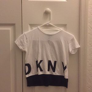 DKNY WHITE AND BLACK TEE